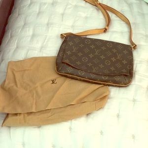 Louis Vuitton crossbody bag